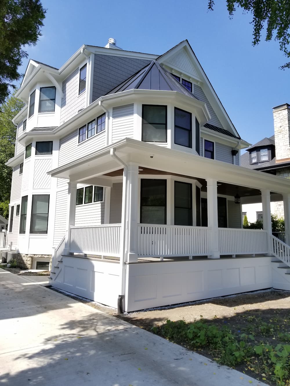 Exterior house painting completed by Artisons Painting near Brookfield IL